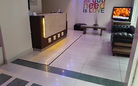 Hotel Paname, Cerca De La Rural , Embajada Eeuu , Hipodromo De Palermo Y Campo De Polo